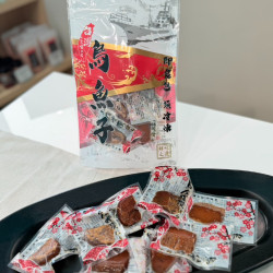 一口吃烏魚子